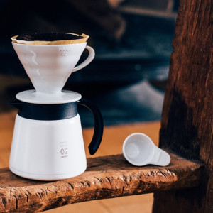 Hario V60 Dripper "Colour Edition" - Bianco