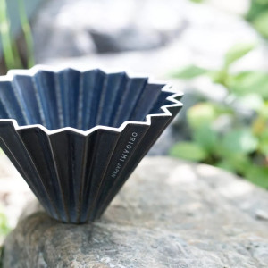 Origami Dripper Sukumo - Dripper in porcellana giapponese con tintura indaco