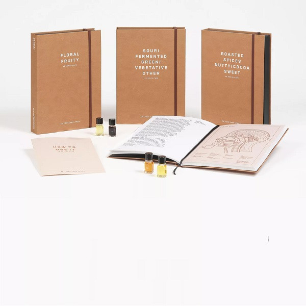 Le Nez du Café box set with 60 aromas for professional coffee tasting, ideal for Q-Graders and SCA courses.