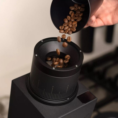 Subminimal Subscale dosing cup con bilancia integrata per dosaggio del caffè